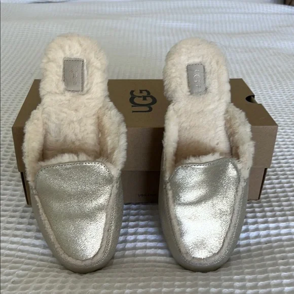 UGG LANE Slipper/Slide - Picture 2 of 5